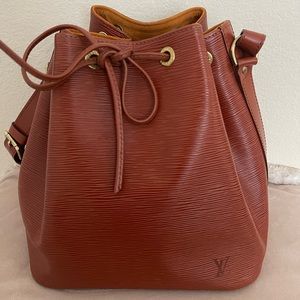 LOUIS VUITTON Epi Noe Caramel